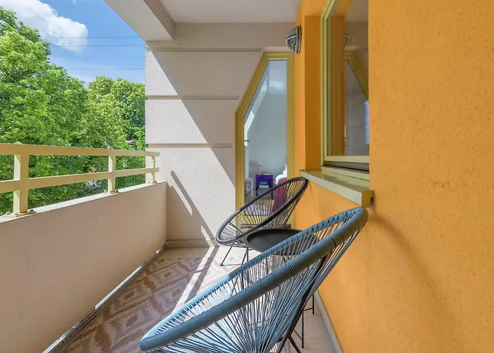 Apartment Loved Up Sea